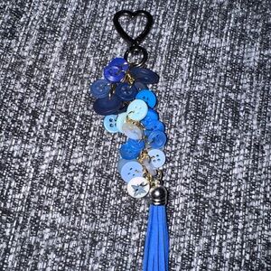 Chic Heart Keychain with Blue Button Cluster